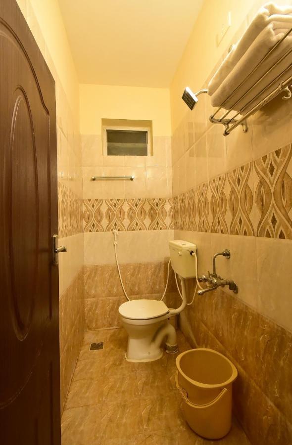 Villa Freddy 2Bhk Property With 2-Wheeler Parking Puduccseri Kültér fotó